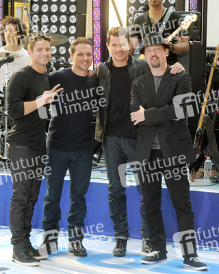 Jeff Timmons, Drew Lachey, Nick Lachey, Justin Jeffre (98 Degrees)