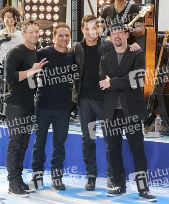 Jeff Timmons, Drew Lachey, Nick Lachey, Justin Jeffre (98 Degrees)