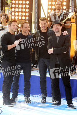Jeff Timmons, Drew Lachey, Nick Lachey, Justin Jeffre (98 Degrees)