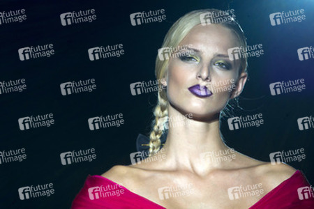 Hannibal Laguna Model