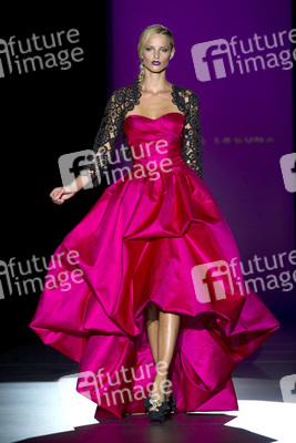 Hannibal Laguna Model