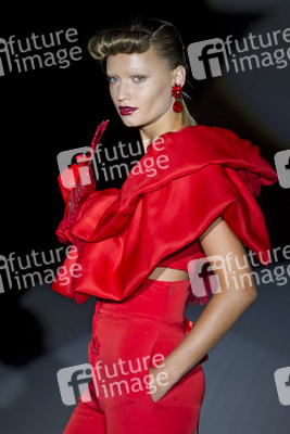 Desfile de Roberto Verino Model