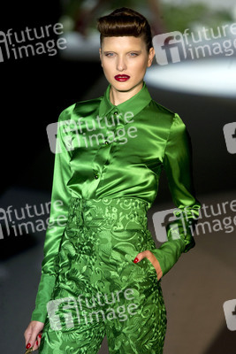 Desfile de Roberto Verino Model