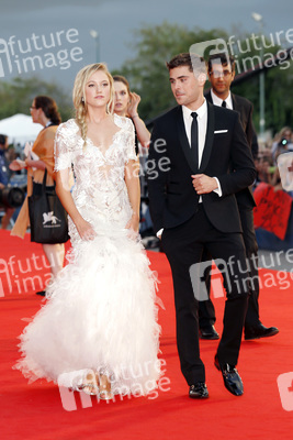 Maika Monroe, Zac Efron