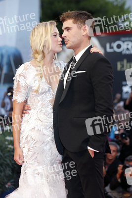 Maika Monroe, Zac Efron