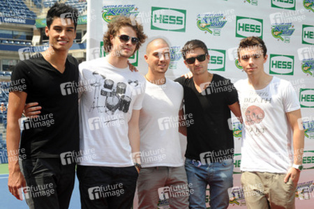 Siva Kaneswaran, Jay McGuiness, Max George, Tom Parker, Nathan Sykes (The Wanted)