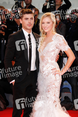 Maika Monroe, Zac Efron
