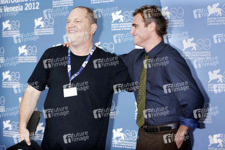 Harvey Weinstein, Joaquin Phoenix