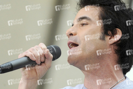Pat Monahan (Train)