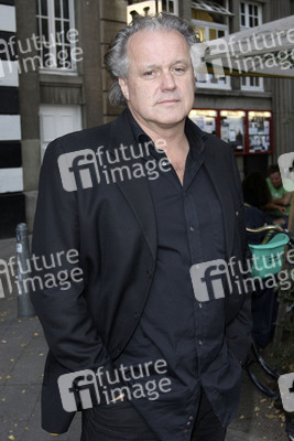 Julian Roman Pölsler