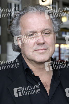 Julian Roman Pölsler