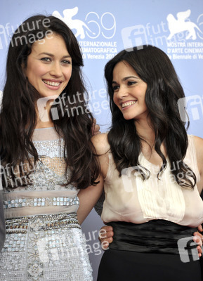 Olga Kurylenko, Romina Mondello