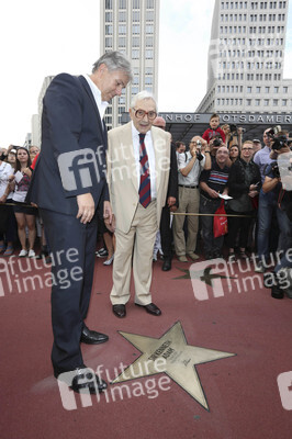 Klaus Wowereit, Kenneth Adam