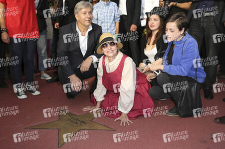 Klaus Wowereit, Katharina Thalbach mit Tochter Anna und Enkelin Nellie
