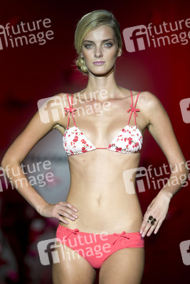 Guillermina Baeza Model