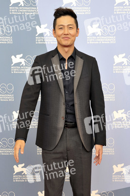 Lee Jung-jin / Jung-jin Lee