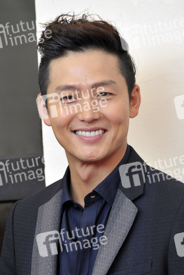 Lee Jung-jin / Jung-jin Lee