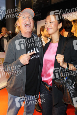 Otto Waalkes mit Begleitung Lynn