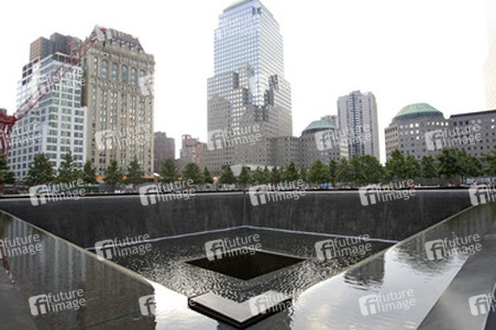 National September 11 Memorial and Museum - Gedenkbrunnen