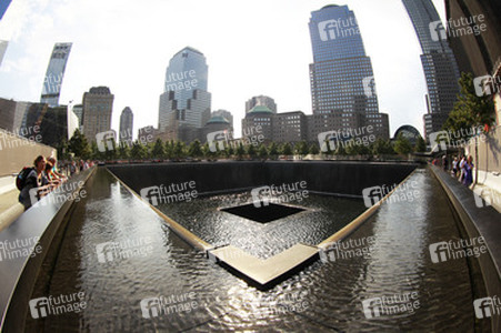 National September 11 Memorial and Museum - Gedenkbrunnen