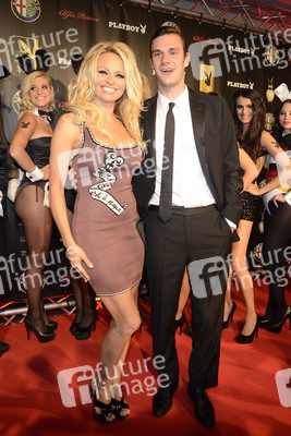 Pamela Anderson, Cooper Hefner