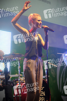 Carolin Niemczyk (Glasperlenspiel)