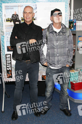 Neil Tennant, Chris Love (Pet Shop Boys)