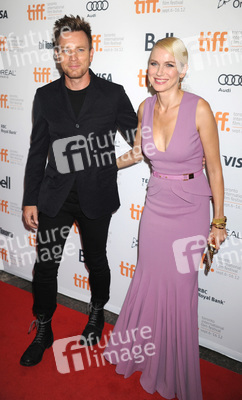 Ewan McGregor, Naomi Watts