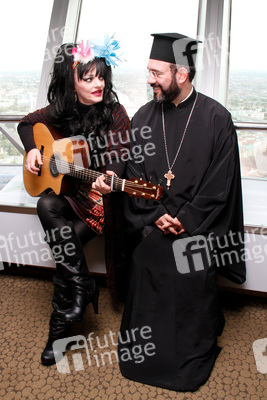 Nina Hagen, Emmanuel Sfiatkos