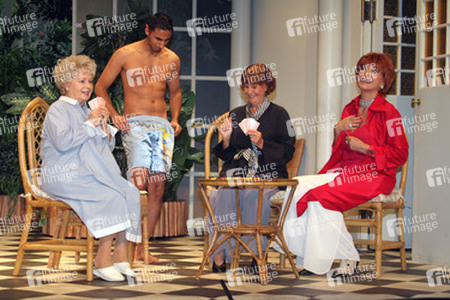 Charilia Baxevanos, Mohamed El Asmer, Hannelore Cremer, Judy Winter