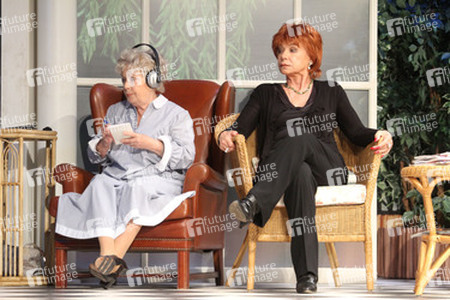 Charilia Baxevanos, Judy Winter