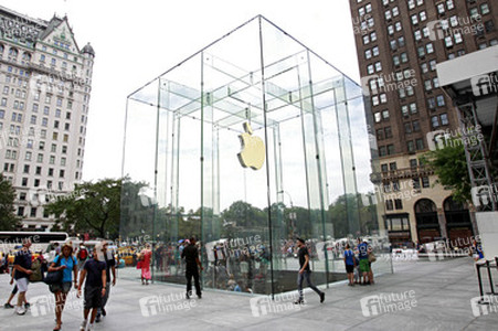 Apple Retail Store 5th Ave - New Cube
