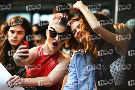 Kelly Osbourne, Pixie Geldof, Alexa Chung