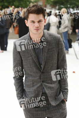 Jeremy Irvine