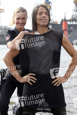 Rhea Harder, Jorge Gonzalez