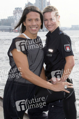 Jorge Gonzalez, Rhea Harder