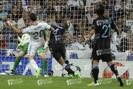 Gonzalo Higuain, Vincent Kompany