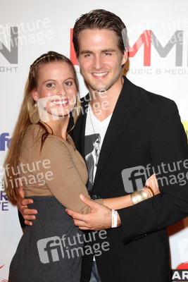 Alexander Klaws mit Lebensgefährtin Nadja Scheiwiller