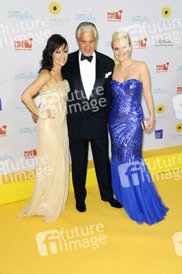 Miriam Pielhau, George Hamilton, Barbara Sturm