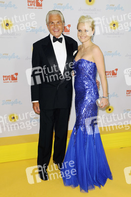 George Hamilton, Barbara Sturm