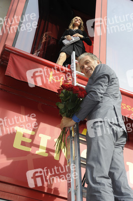 Walter Sittler mit Julia Roberts Wachsfigur