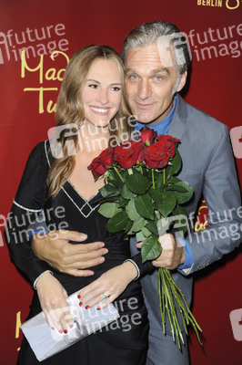 Walter Sittler mit Julia Roberts Wachsfigur