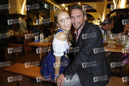 Peer Kusmagk mit Freundin Sonja