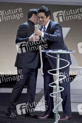 John Travolta, Benicio Del Toro