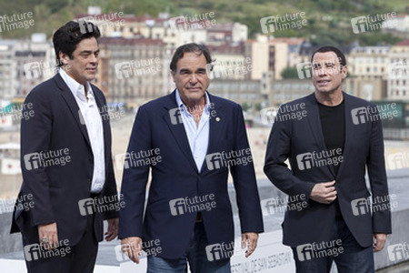 Benicio Del Toro, Oliver Stone, John Travolta