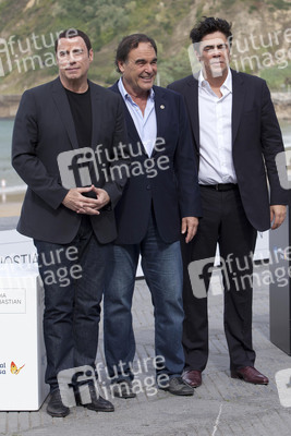 John Travolta, Oliver Stone, Benicio Del Toro