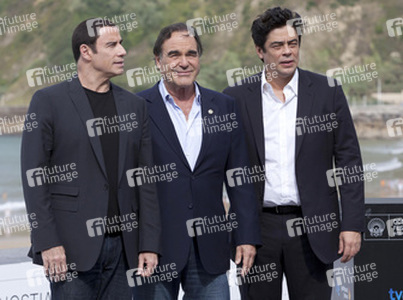 John Travolta, Oliver Stone, Benicio Del Toro