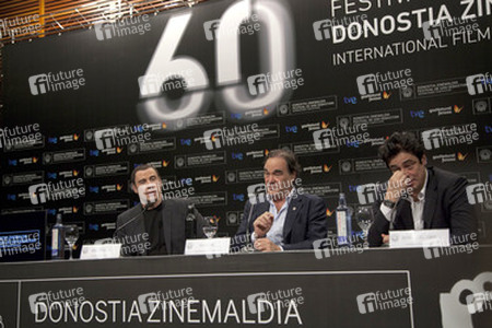 John Travolta, Oliver Stone, Benicio Del Toro