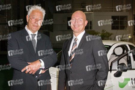 Björn Engholm, Sirri Karabag