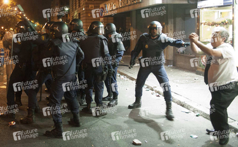 Spanier demonstrieren gegen Sparpolitik